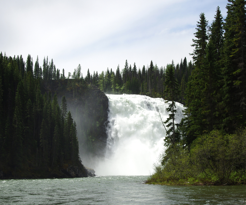 Discover Tumbler Ridge - Stunning Hikes and the Iconic Kinuseo Falls